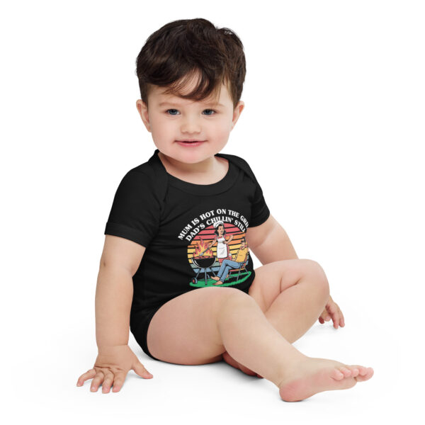 Mum Is Hot on the Grill, Dad’s Chillin’ Still! (Baby Short Sleeve One Piece)