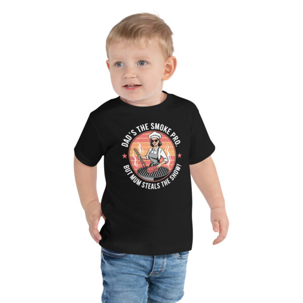 Dad’s the Smoke Pro, But Mum Steals the Show! (Toddler Short Sleeve Tee)